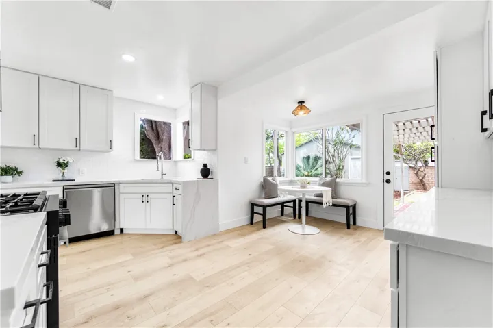 3719 N Greenbrier Road, Long Beach, California 90808