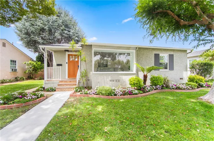 3719 N Greenbrier Road, Long Beach, California 90808