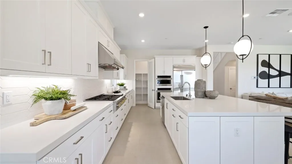 29504 Corte Azulejo, Valencia, California 91354 home-pic-3