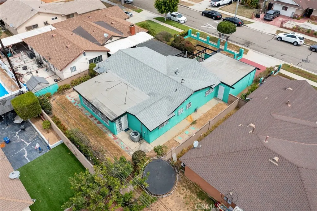 19327 Galway Ave, Carson, California 90746 home-pic-25