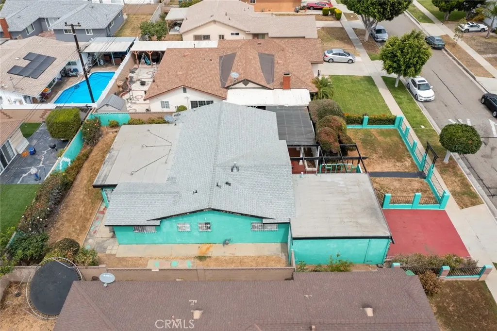 19327 Galway Ave, Carson, California 90746 home-pic-24