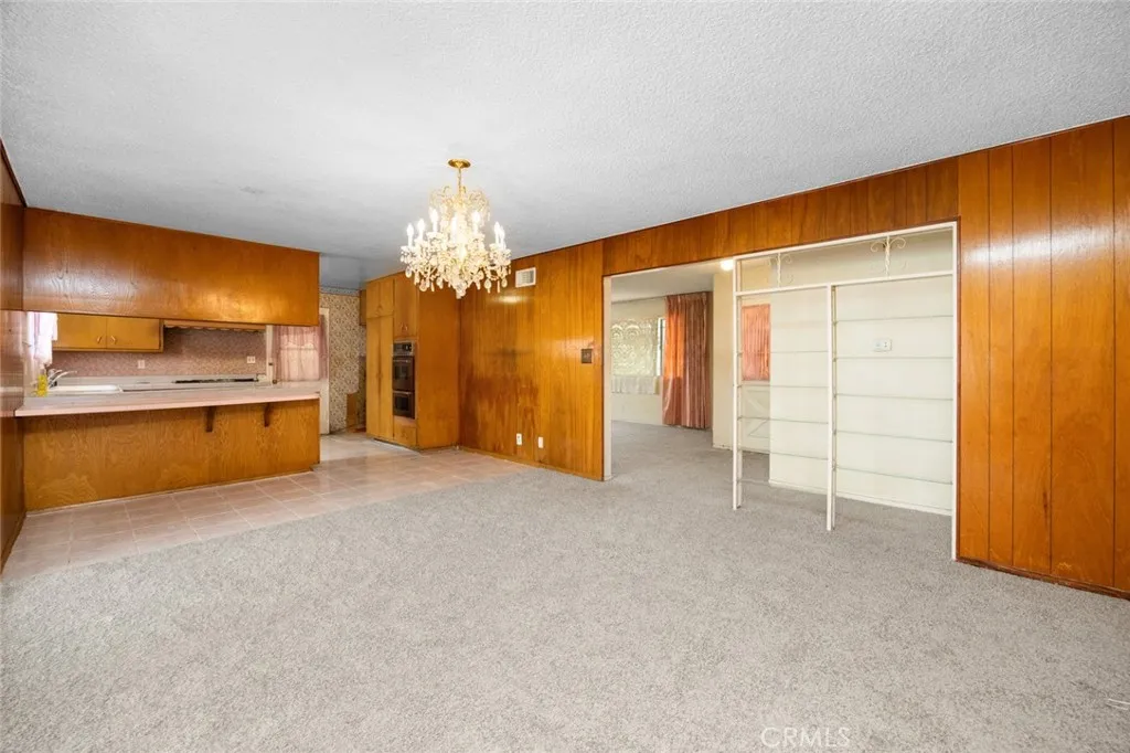 19327 Galway Ave, Carson, California 90746 home-pic-5