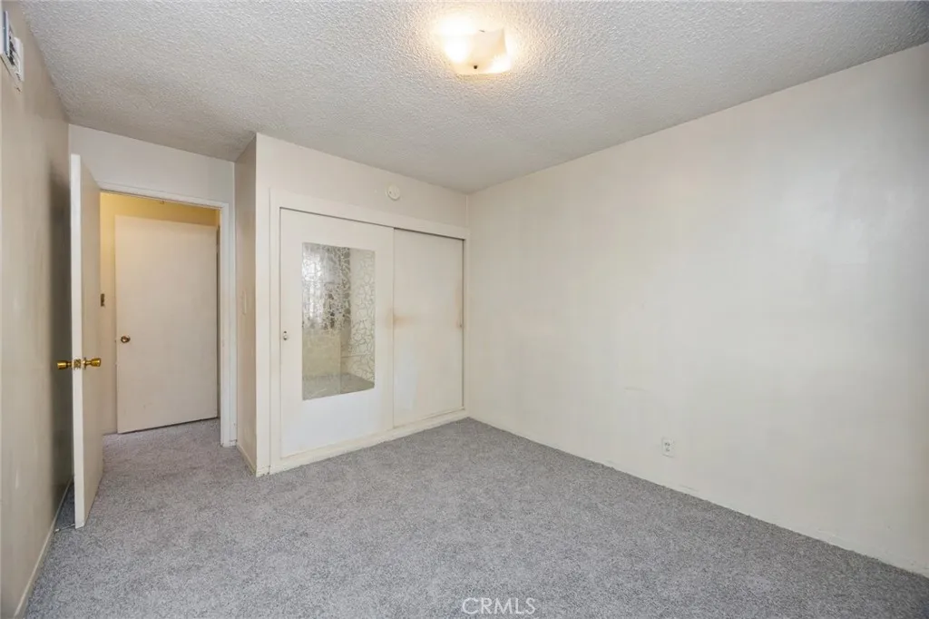 19327 Galway Ave, Carson, California 90746 home-pic-19