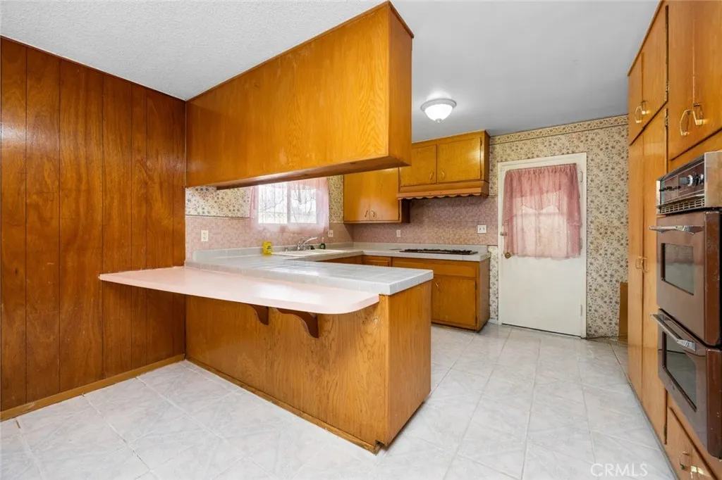 19327 Galway Ave, Carson, California 90746 home-pic-7