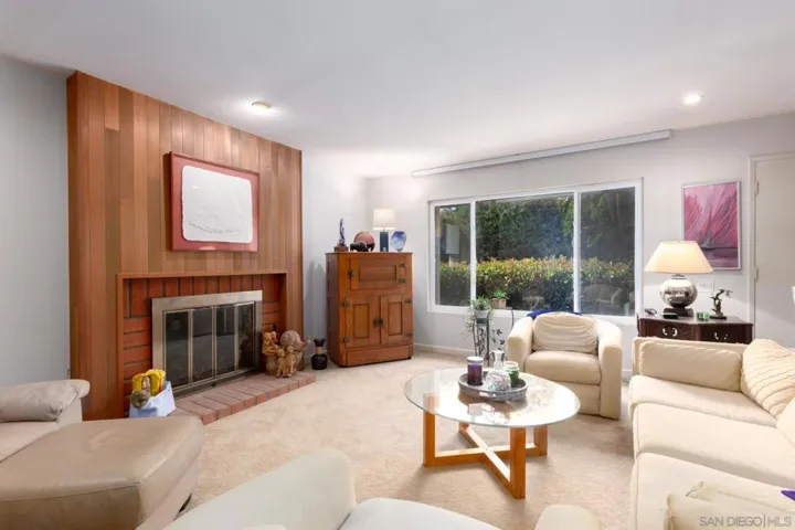 2941 Ariane Dr, San Diego, California 92117