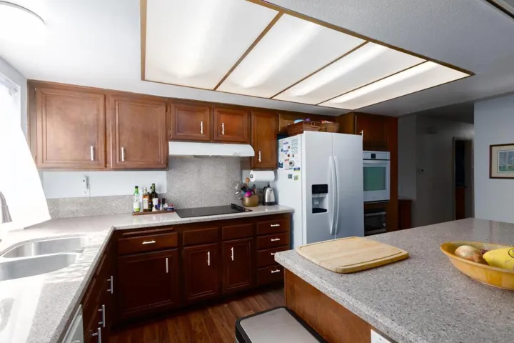 2941 Ariane Dr, San Diego, California 92117