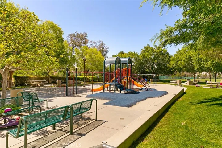Robinson Ranch Community Features