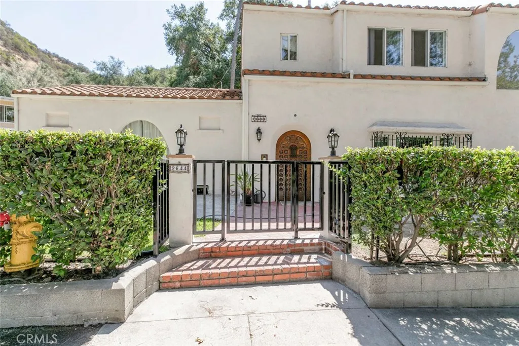 2644 E Chevy Chase Drive, Glendale, California 91206, 3 Bedrooms Bedrooms, ,3 BathroomsBathrooms,Residential,For Sale,Chevy Chase,GD25197145