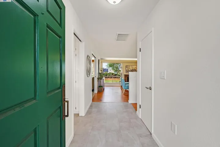 Spacious Entry