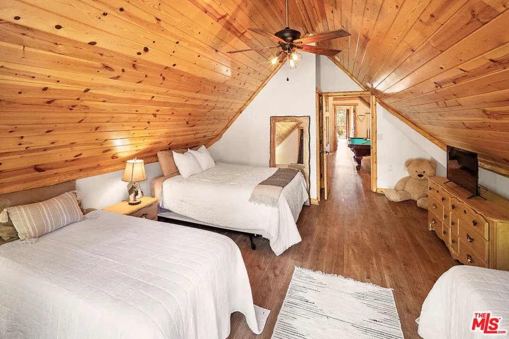 511 Lakewood Lane, Big Bear, California 92315 home-pic-40