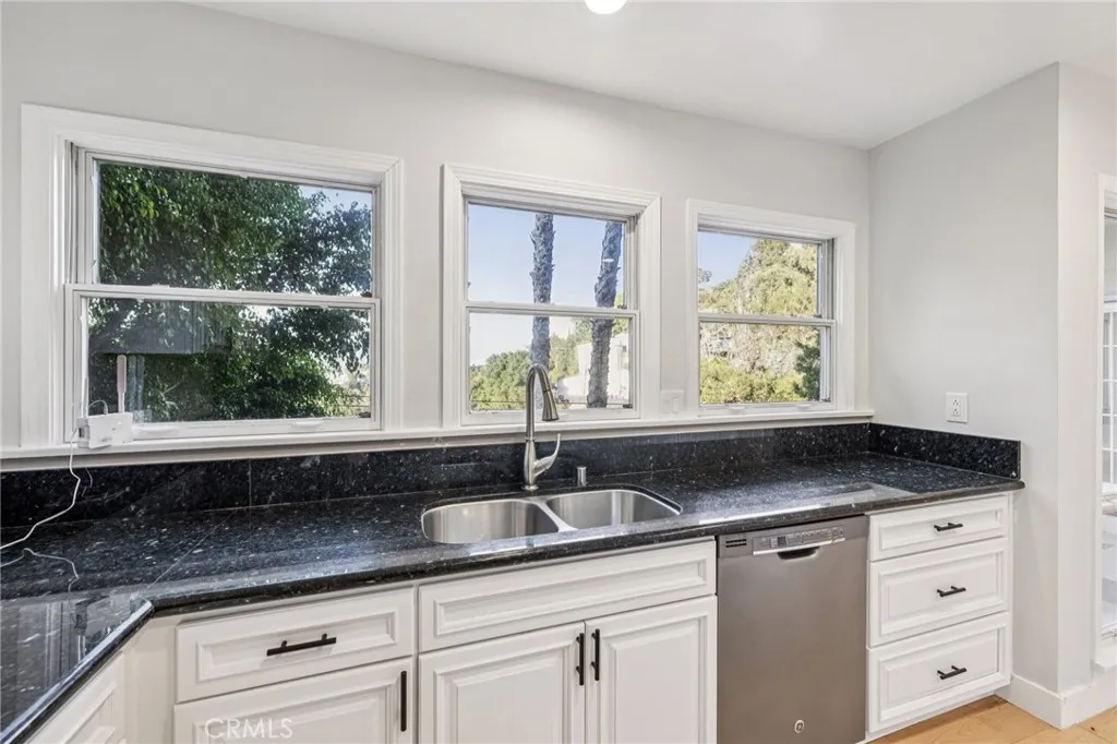 3600 Multiview Drive, Los Angeles, California 90068 home-pic-20