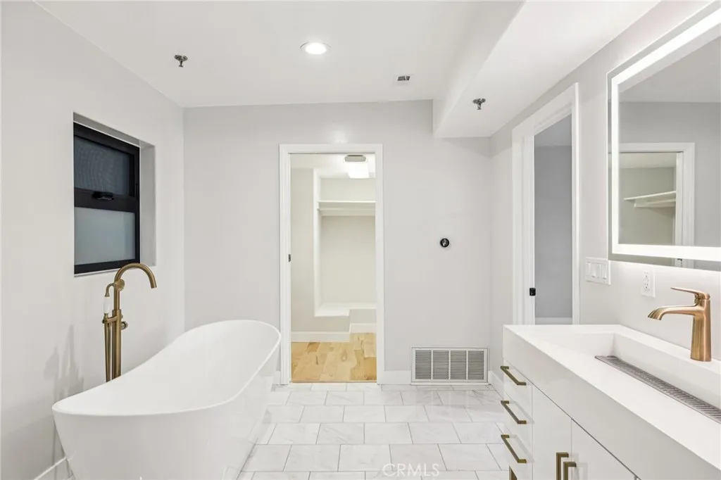 3600 Multiview Drive, Los Angeles, California 90068 home-pic-51