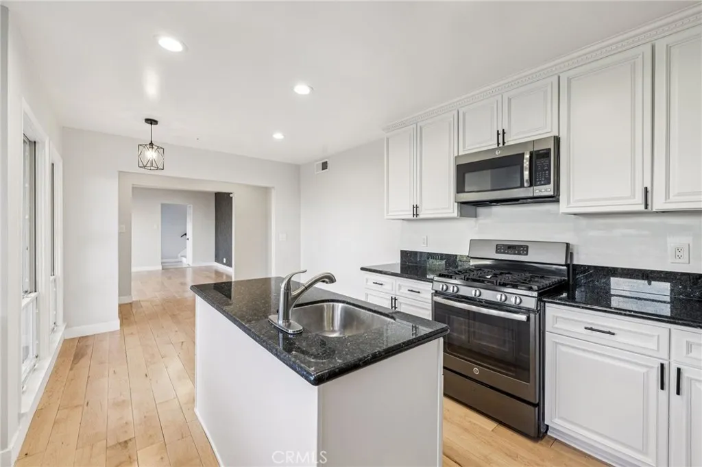 3600 Multiview Drive, Los Angeles, California 90068 home-pic-21