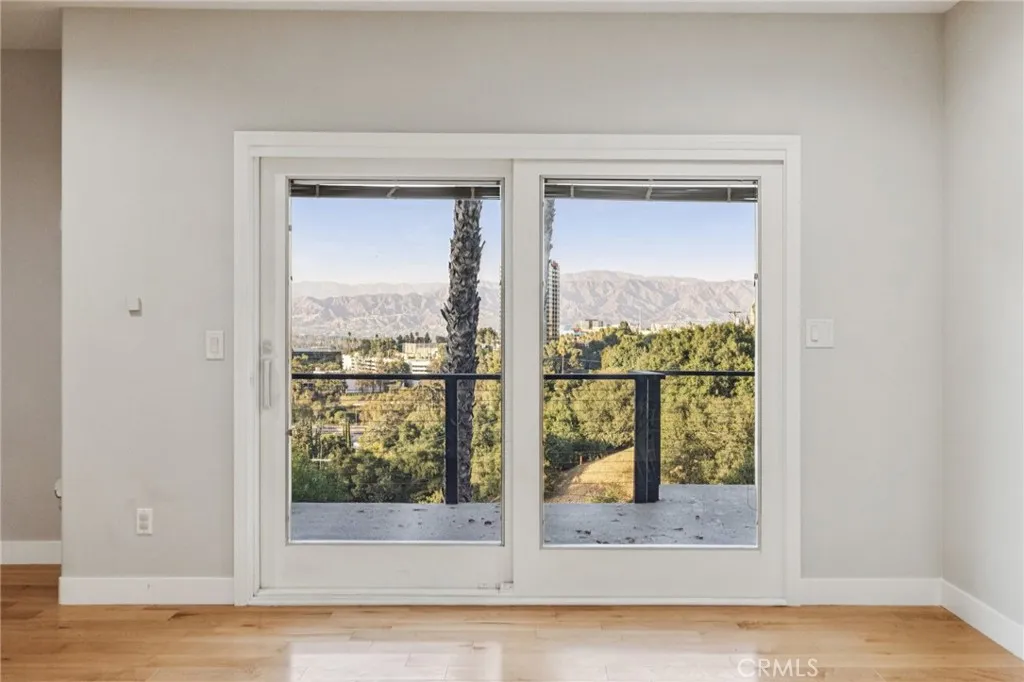 3600 Multiview Drive, Los Angeles, California 90068 home-pic-44