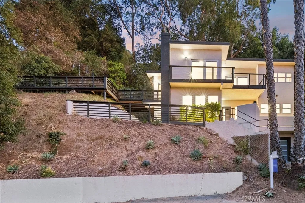 3600 Multiview Drive, Los Angeles, California 90068 home-pic-1
