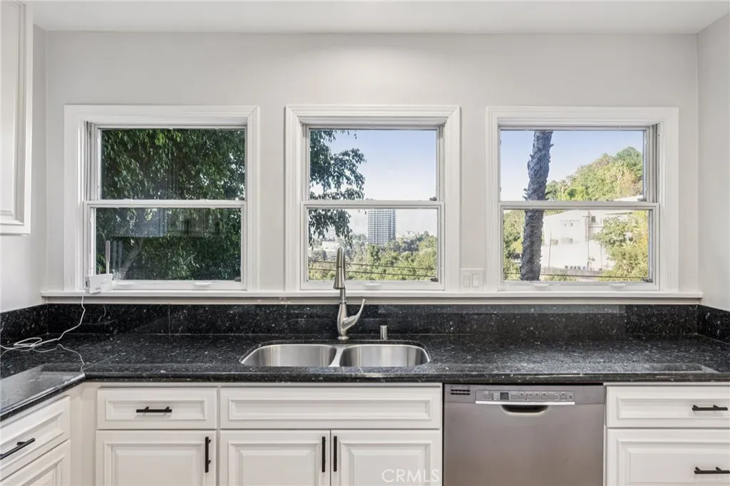 3600 Multiview Drive, Los Angeles, California 90068 home-pic-17