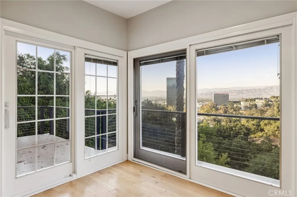 3600 Multiview Drive, Los Angeles, California 90068 home-pic-38