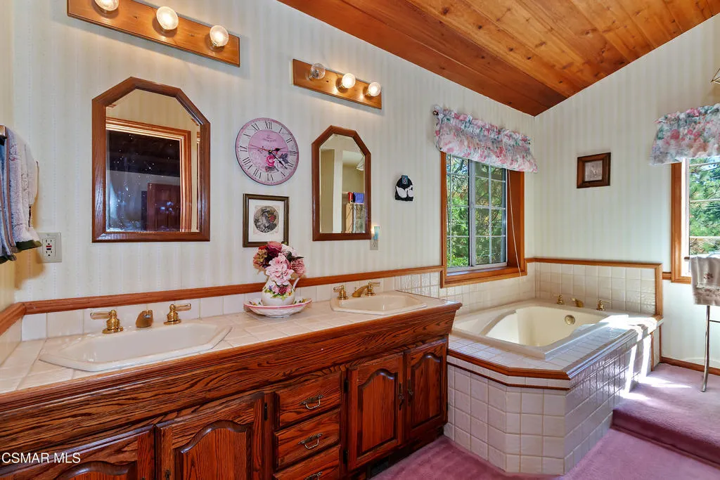 27618 W Shore Road, Lake Arrowhead, California 92352 home-pic-38