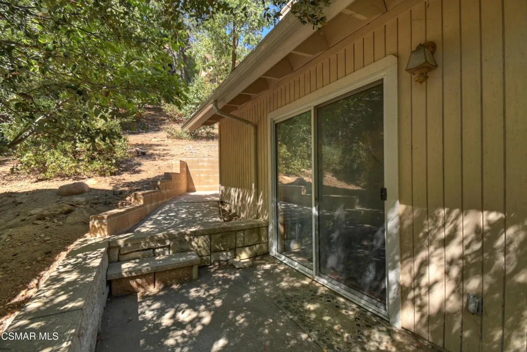27618 W Shore Road, Lake Arrowhead, California 92352 home-pic-42