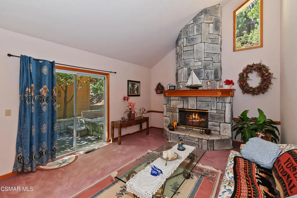 27618 W Shore Road, Lake Arrowhead, California 92352 home-pic-24