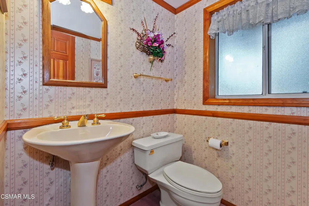 27618 W Shore Road, Lake Arrowhead, California 92352 home-pic-23