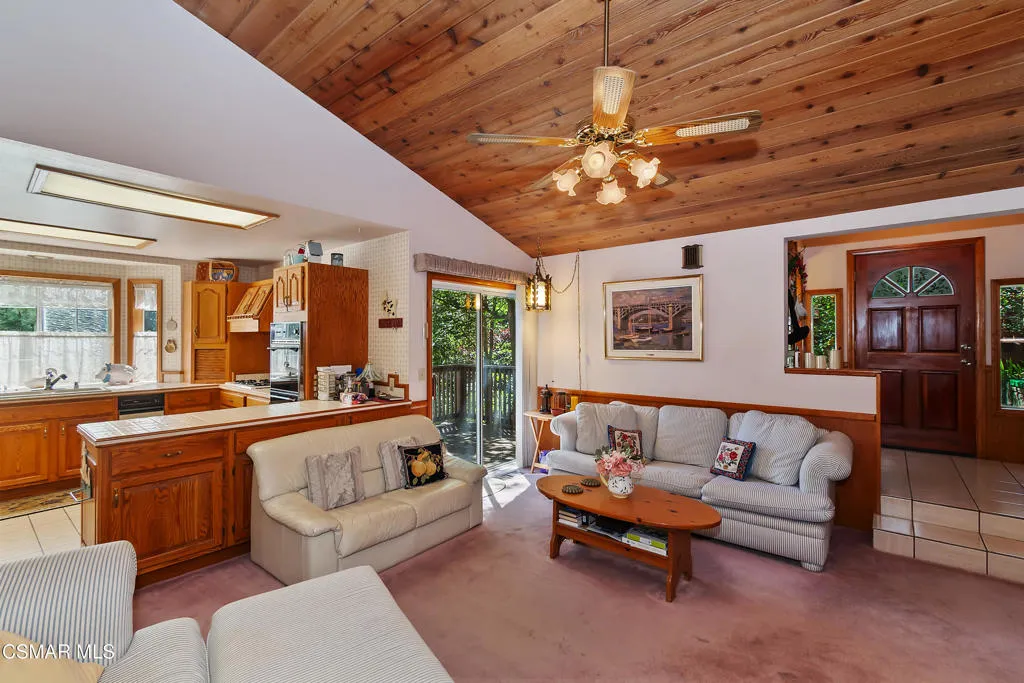 27618 W Shore Road, Lake Arrowhead, California 92352 home-pic-11