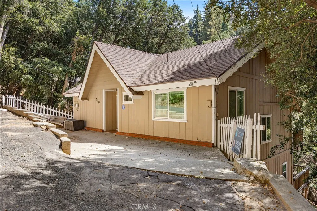 710 Arbula Drive, Crestline, California 92325 home-pic-1