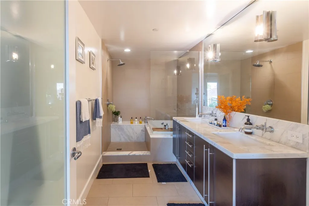 1250 N Harper Avenue 306, West Hollywood, California 90046 home-pic-15