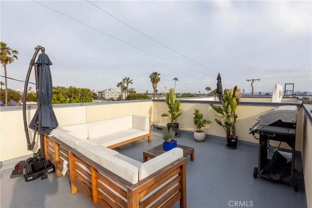 1250 N Harper Avenue 306, West Hollywood, California 90046 home-pic-19
