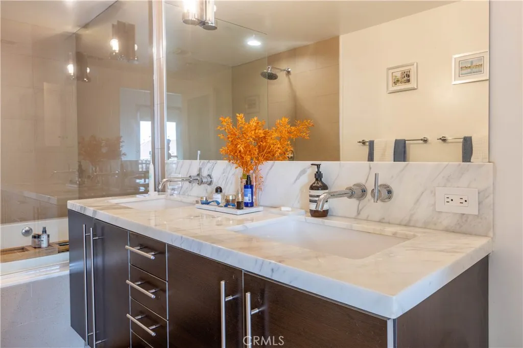 1250 N Harper Avenue 306, West Hollywood, California 90046 home-pic-16