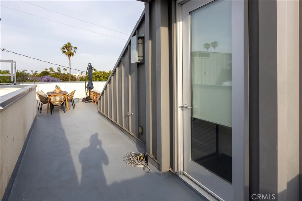 1250 N Harper Avenue 306, West Hollywood, California 90046 home-pic-17