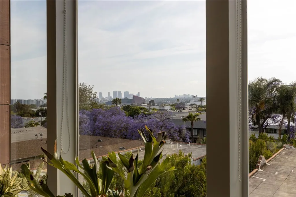 1250 N Harper Avenue 306, West Hollywood, California 90046 home-pic-8