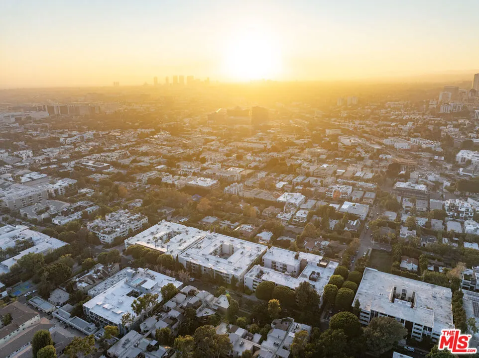 949 N Kings Road 314, West Hollywood, California 90069 home-pic-30