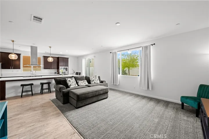 Family room open to Kitchne