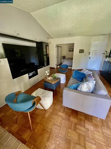 1106 Chelsea, Hercules, California 94547