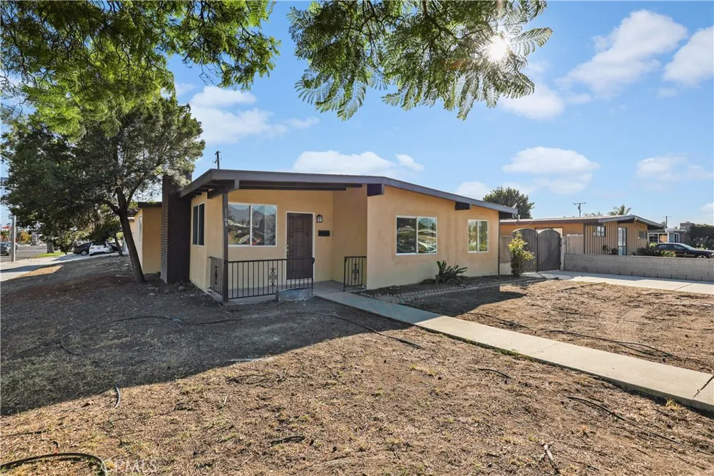 1105 W Berkeley Court, Ontario, California 91762 home-pic-1