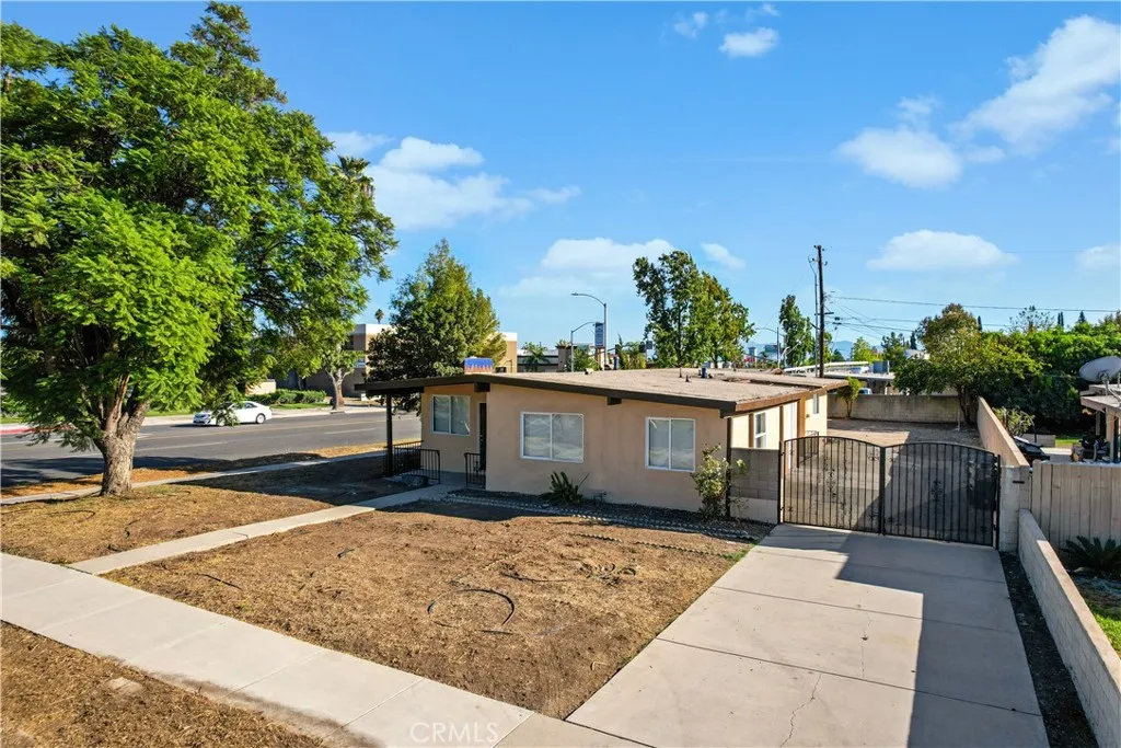 1105 W Berkeley Court, Ontario, California 91762 home-pic-36