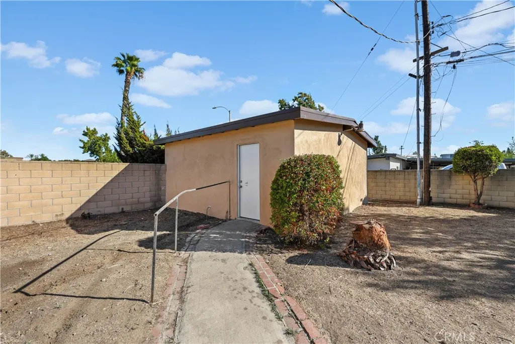 1105 W Berkeley Court, Ontario, California 91762 home-pic-32