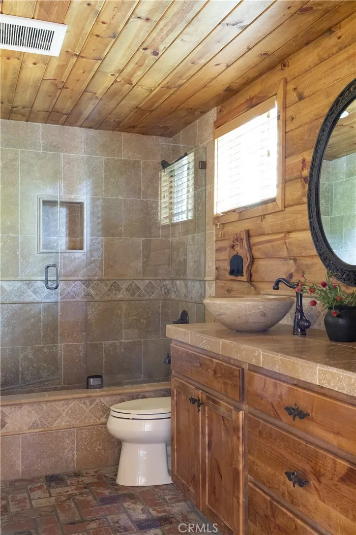 27710 West Shore Road, Lake Arrowhead, California 92352 home-pic-15