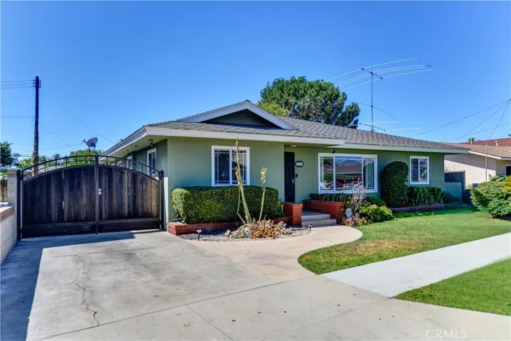 9234 Rosser Street, Bellflower, California 90706
