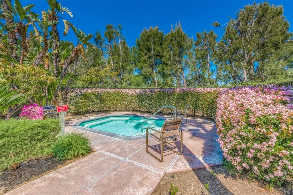 1085 S Sundance Drive, Anaheim Hills, California 92808 home-pic-58