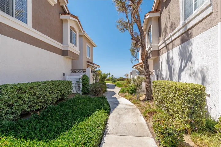 1085 S Sundance Drive, Anaheim Hills, California 92808