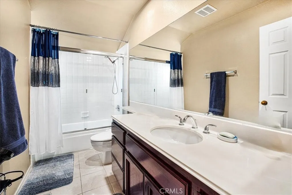 18612 Hilton Court, Canyon Country, California 91351 home-pic-12