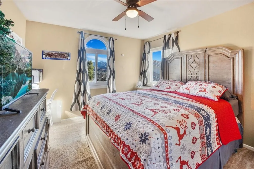 18612 Hilton Court, Canyon Country, California 91351 home-pic-14