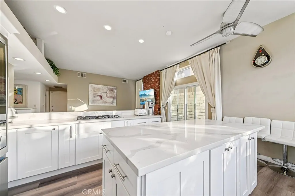 25507 Longfellow Place, Stevenson Ranch, California 91381 home-pic-18