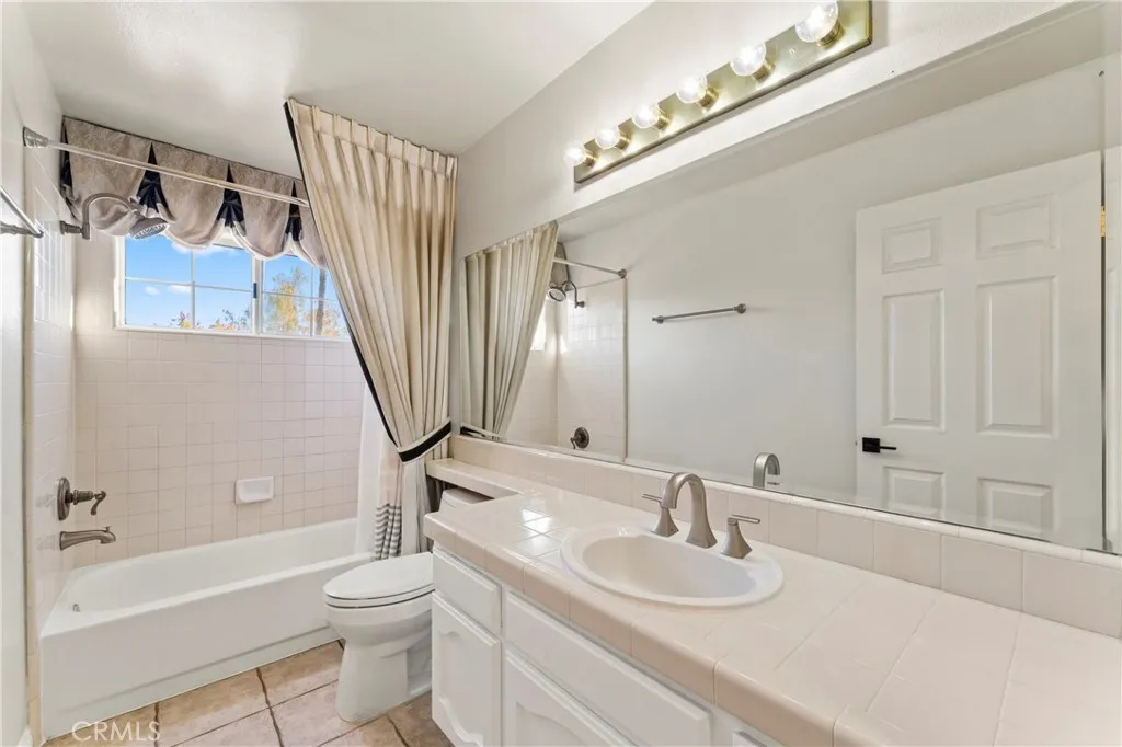 25507 Longfellow Place, Stevenson Ranch, California 91381 home-pic-46