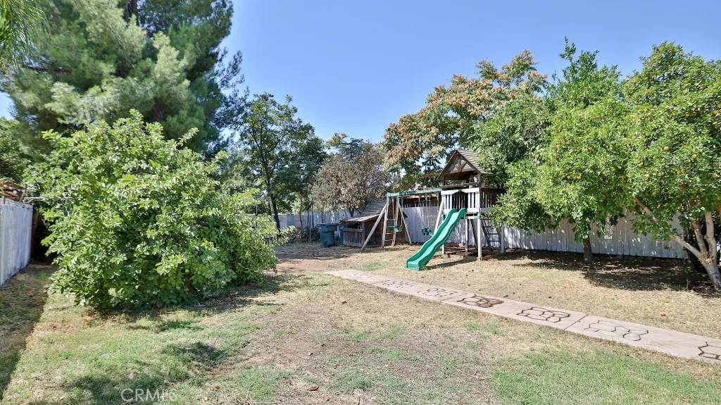 2810 11th Street, Riverside, California 92507 home-pic-15
