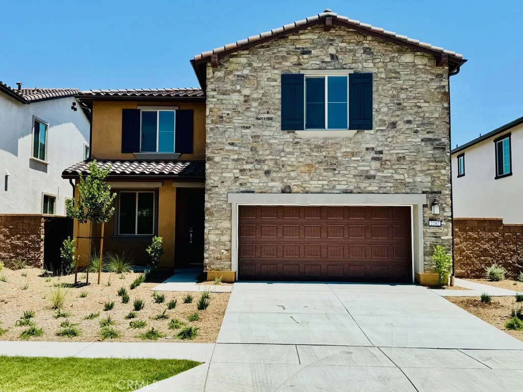 2282 Florentine Drive, Corona, California 92883, 4 Bedrooms Bedrooms, ,3 BathroomsBathrooms,Residential Lease,For Rent,Florentine,PW25195542