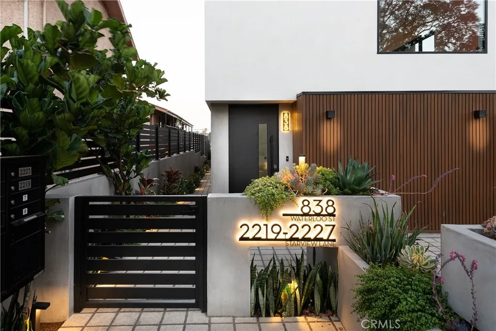 2221 West Starview Lane, Los Angeles, California 90026 home-pic-20