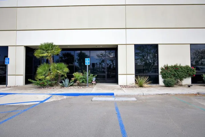 3Q8A0076